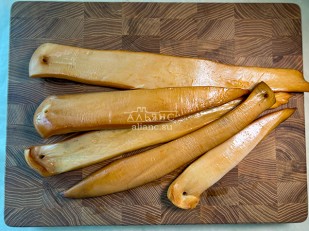 Лаваш со вкусом чеснока: Кальмар палочки х/к