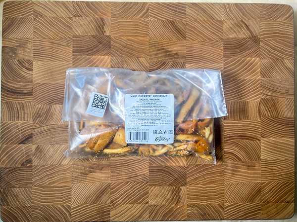 Сыр 150 гр ГОРНЫЙ СЫРОВАР (Ассорти копчёный с укропом и чесноком) в Кемерово