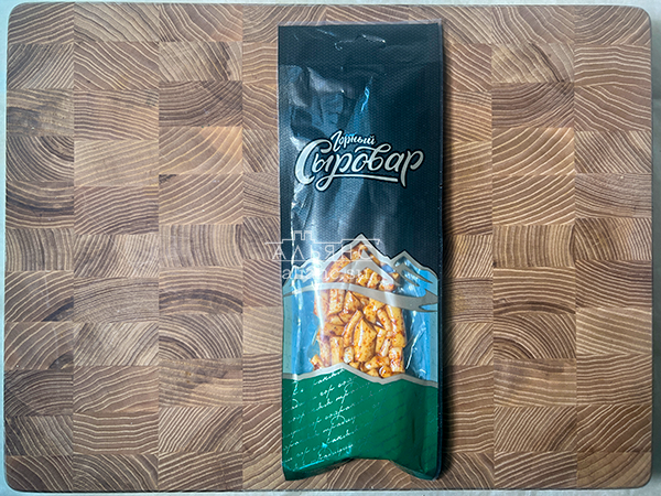 Сыр 60 гр ГОРНЫЙ СЫРОВАР (Бочонок копчёный с аджикой) в Кемерово