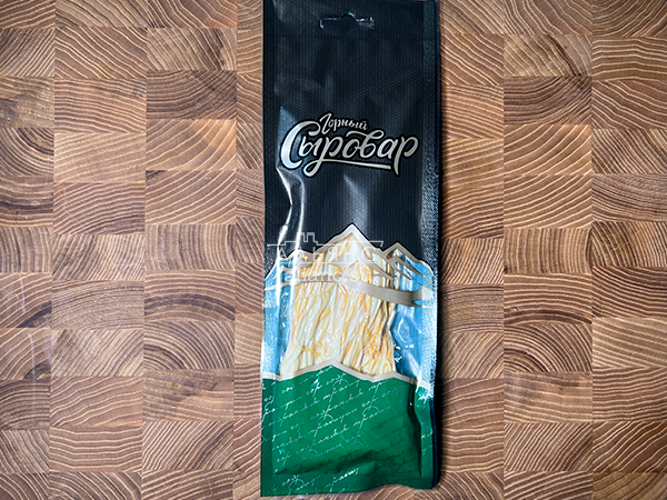 Сыр 60 гр ГОРНЫЙ СЫРОВАР (Паутинка копчёная) в Кемерово